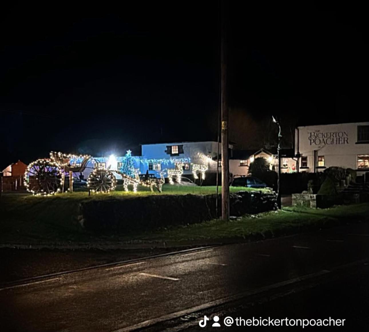 The Bickerton Poacher Higher Burwardsley Exterior photo